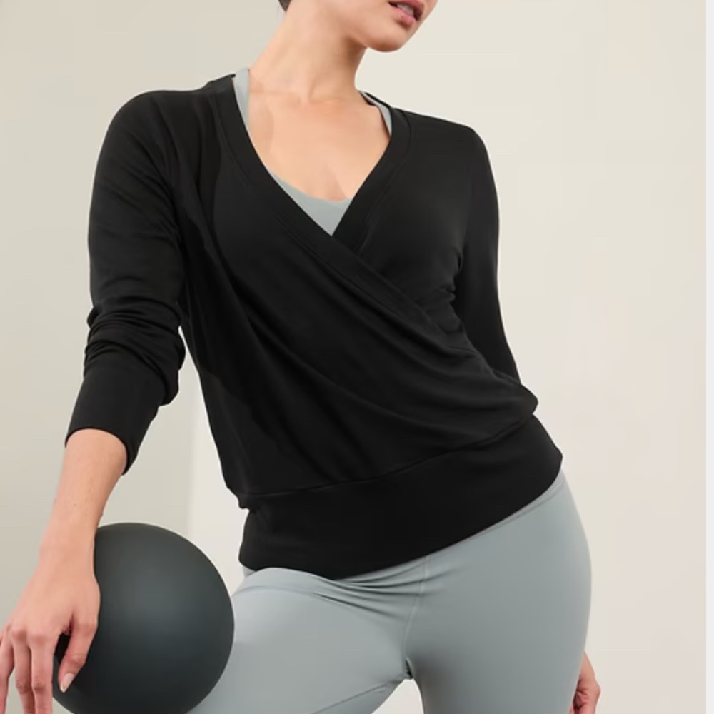 NWT Athleta Recharge Sweatshirt